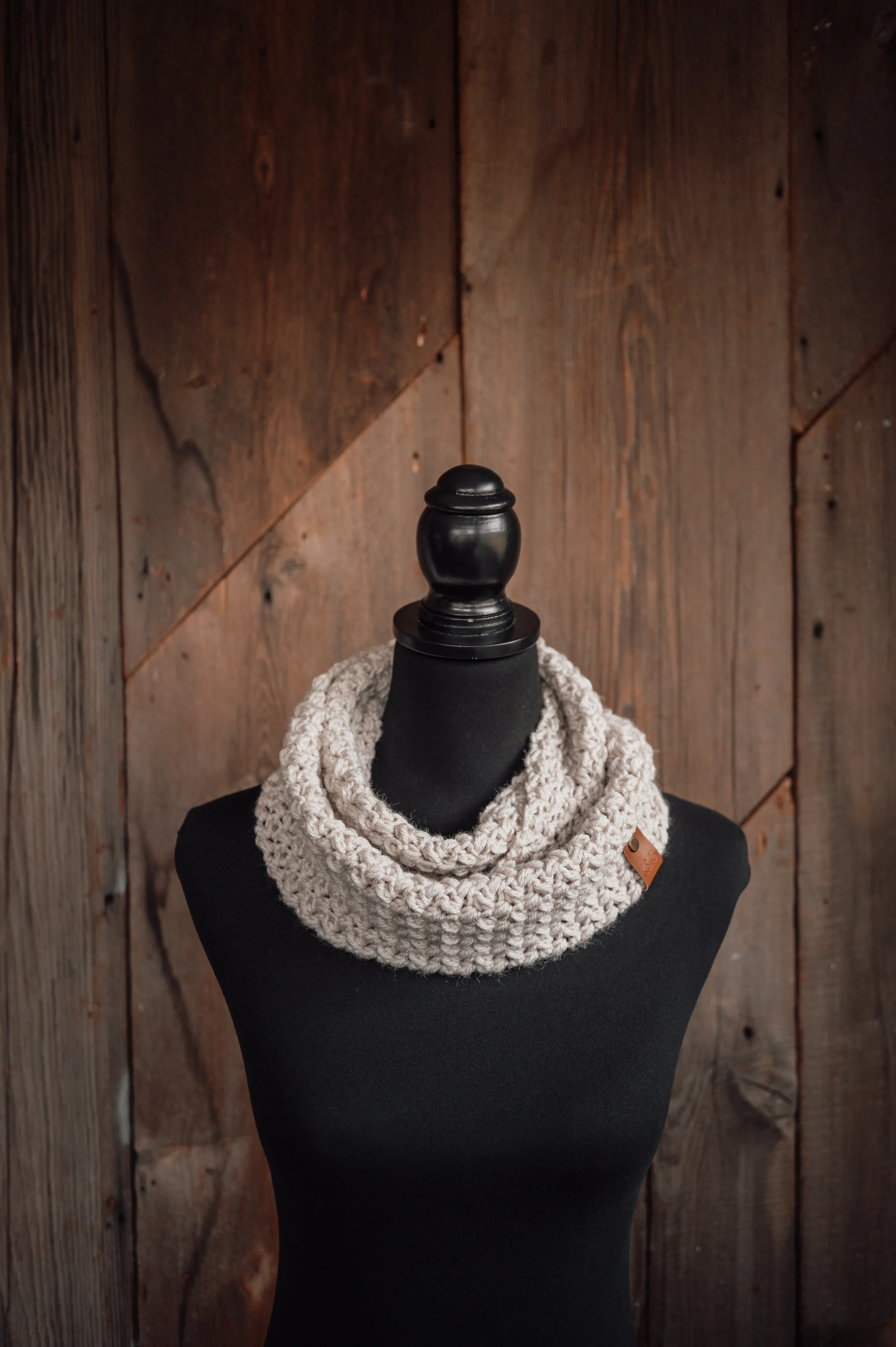 Dream Weaver Infinity Cowl - Linen