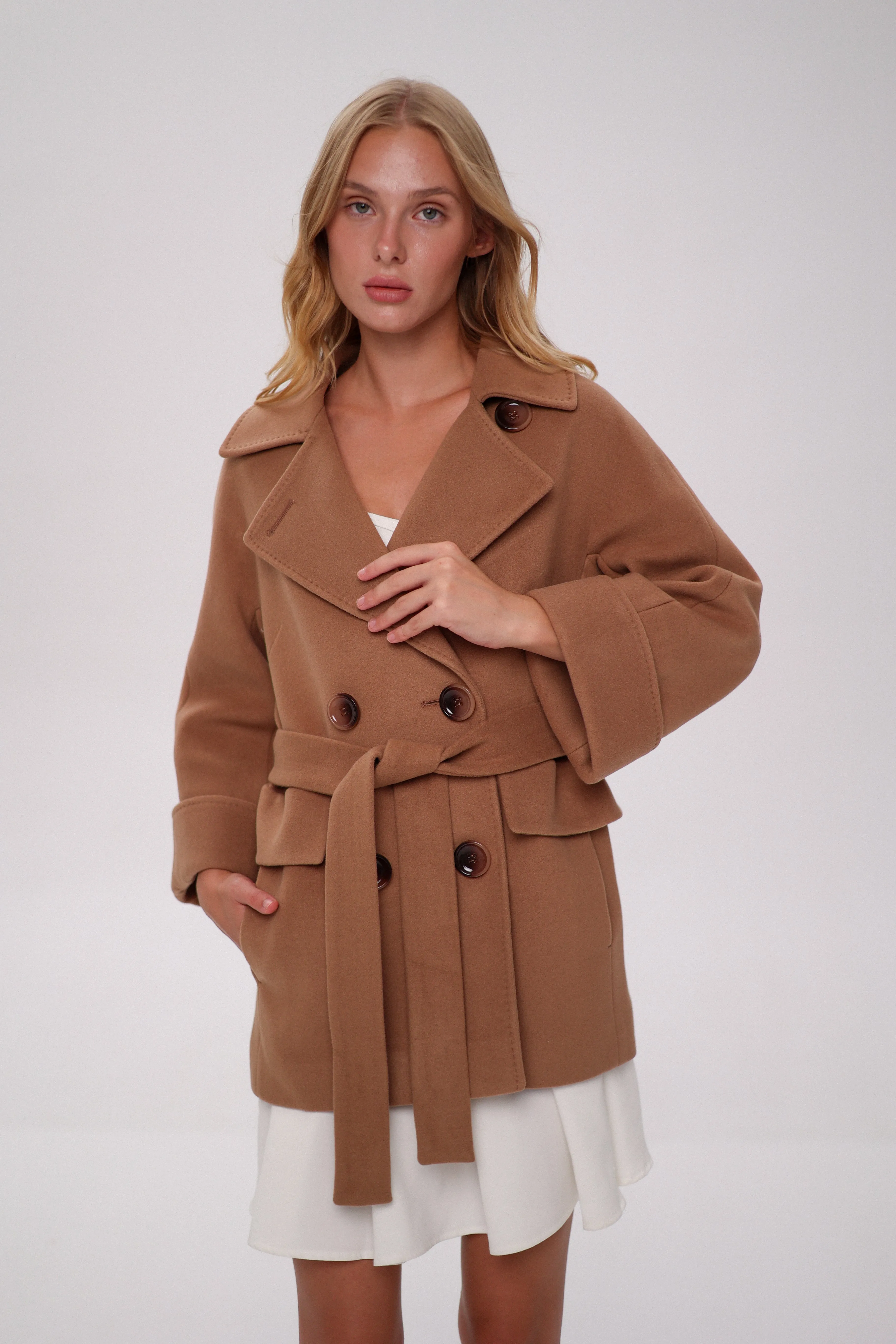 Jackie Tailored Cashmere Wool Coat in Camel