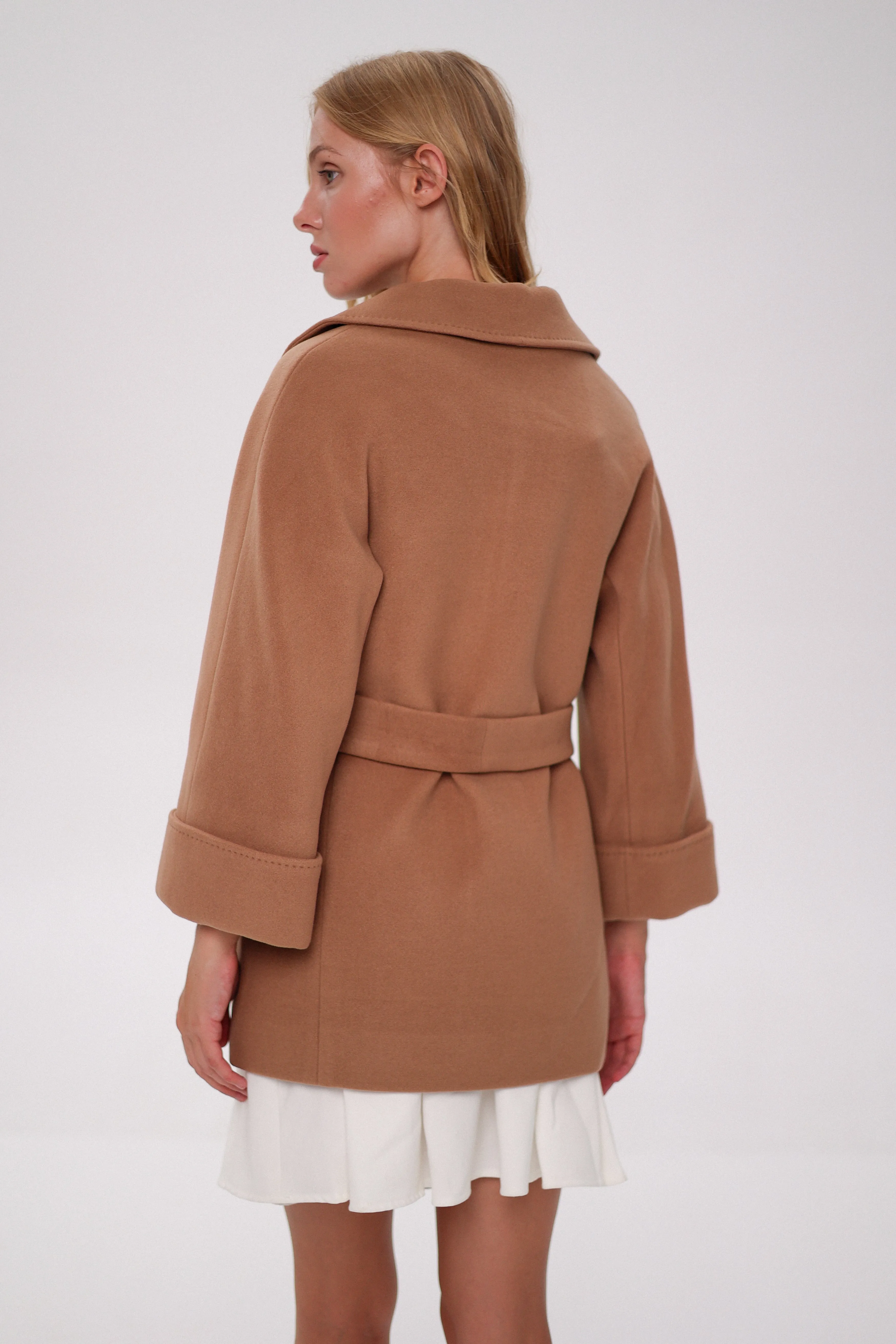 Jackie Tailored Cashmere Wool Coat in Camel