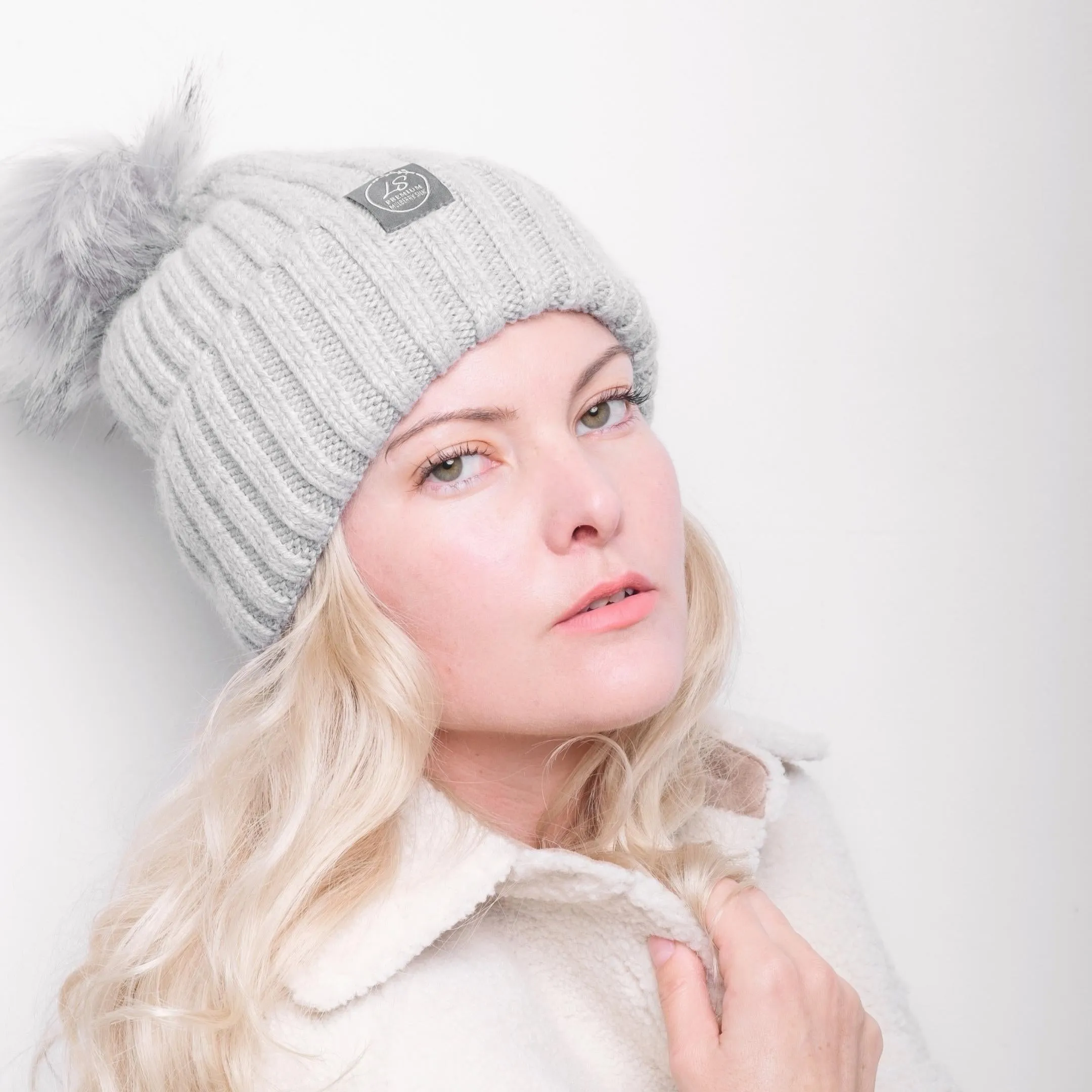 Mulberry Silk-Lined Cashmere Beanie Hat With Removable Pom Pom