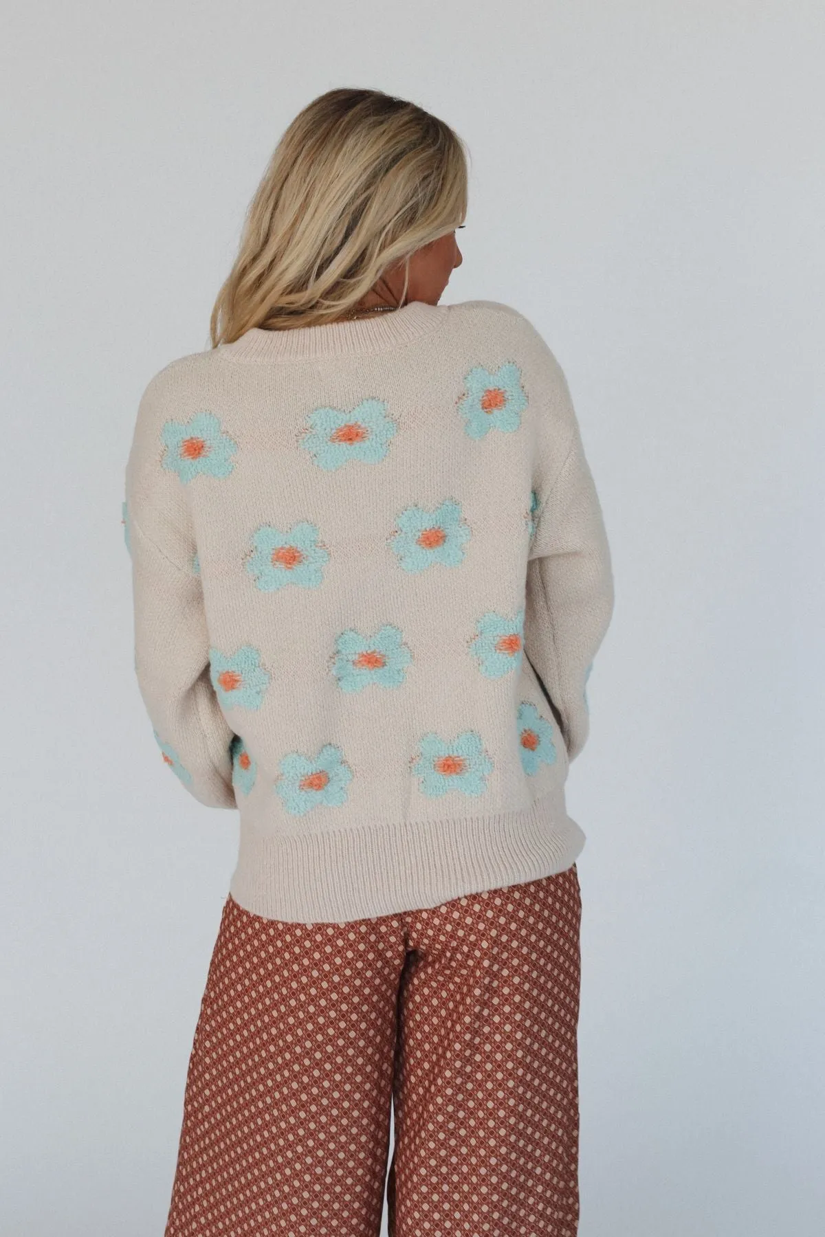 Rainy Bloom Sweater - Almond