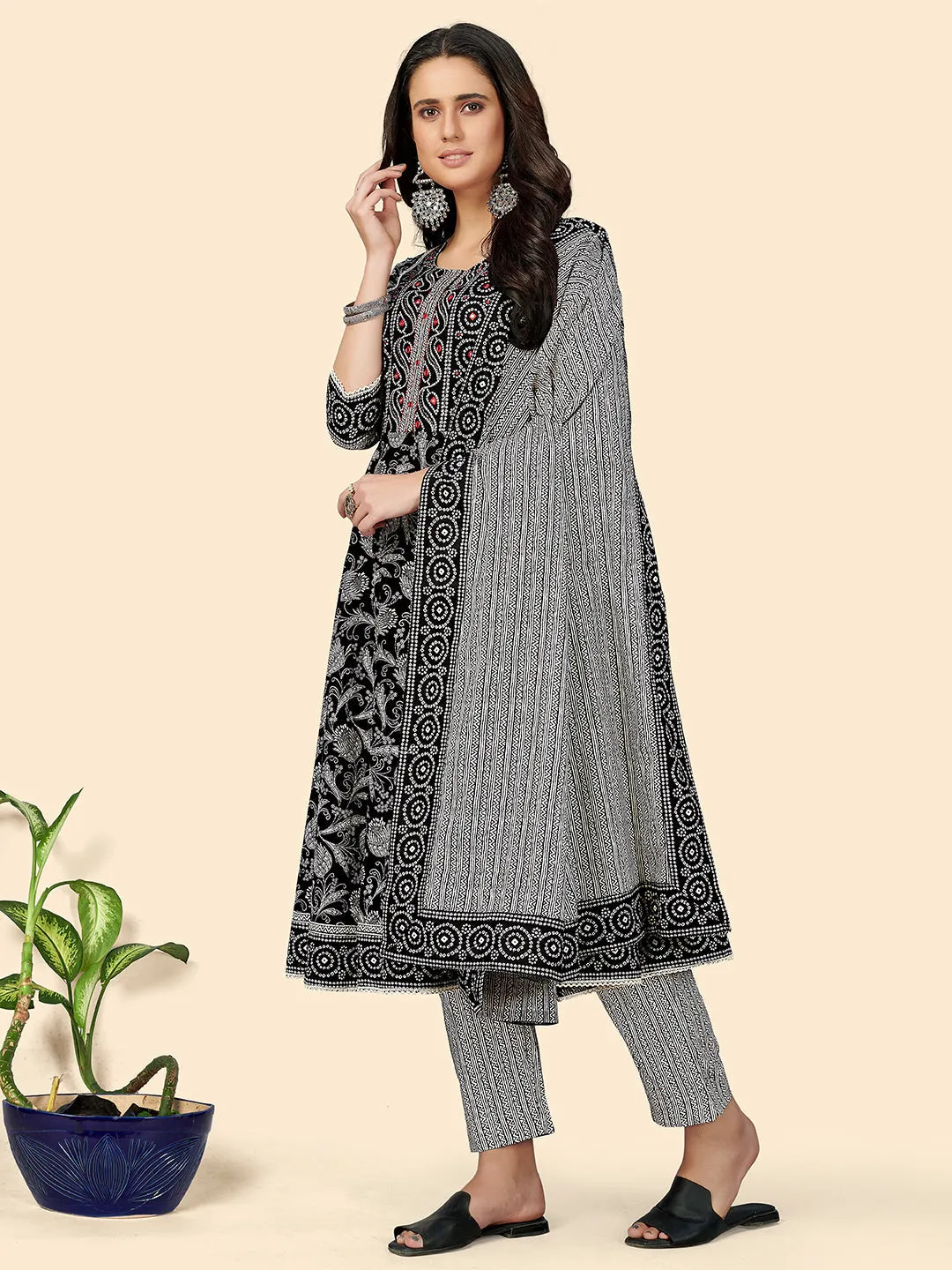 Women'S Black Printed Anarkali Kurta With Pants & Dupatta (3 Pc Set)