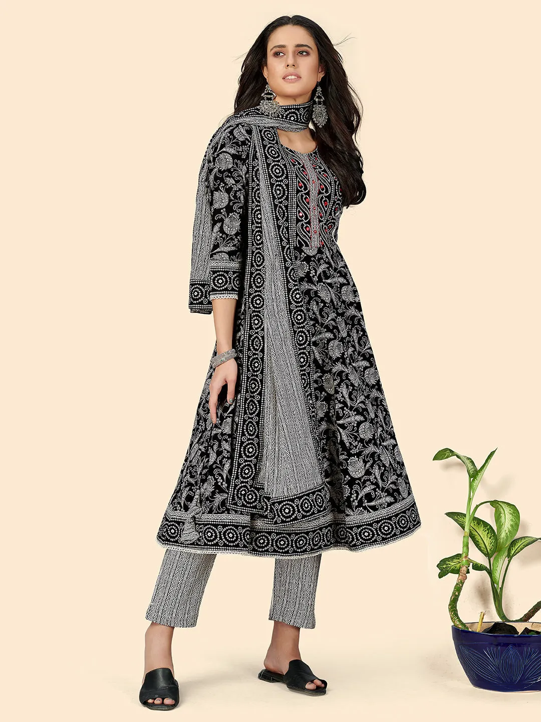 Women'S Black Printed Anarkali Kurta With Pants & Dupatta (3 Pc Set)